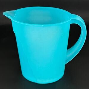 Tupperware Pitcher 1 Gallon Impressions 4 Quart Without Lid Light Blue Fridge